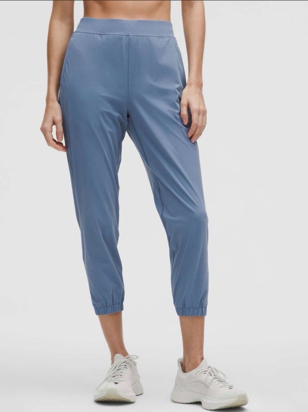 Lululemon Adapted State High-Rise Jogger *Short
Washed Denim - Picture 1 of 10
